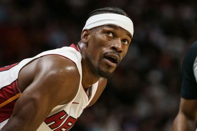 Butler, Strus lead Heat past Bulls and into playoffs