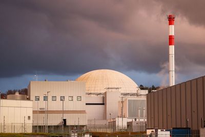 Germany retires last nuclear plants