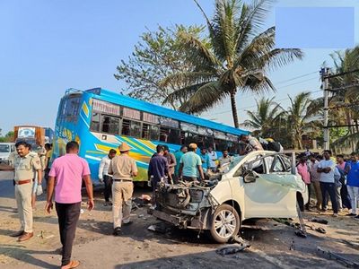 UP: Six killed, 8 injured in road mishap accident in Shravasti's Ikauna