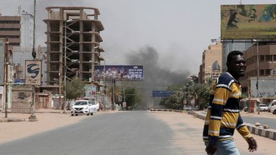 Air strikes hit Sudan capital as clashes escalate between army and paramilitaries