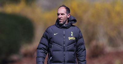 Tottenham boss Cristian Stellini sets players challenge in Manchester United top four battle