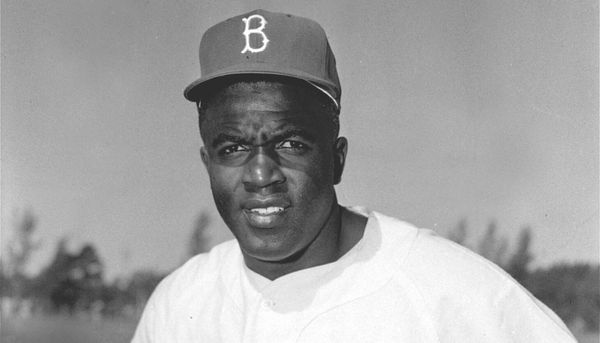 Sox honor groundbreaking legend on Jackie Robinson Day - Chicago