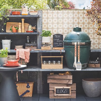 10 small outdoor kitchen ideas that will work in the tiniest of spaces