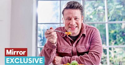 Viewers hit out at Jamie Oliver saying TV chef's £1 dinners actually cost £2.65 to make