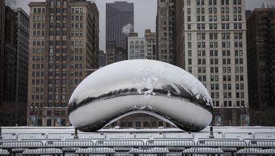 Heat to sleet: Snow possible days after Chicago sets record high for April