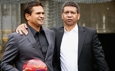 Collingwood apologises to Nicky Winmar, Gilbert McAdam for racist abuse in 1993