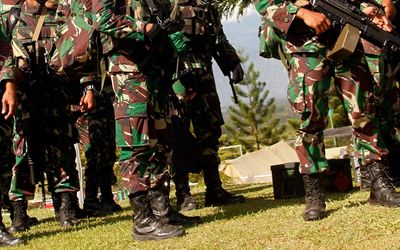 Papua rebels claim to have killed nine army staff over NZ pilot’s release delay