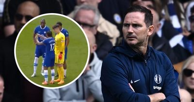 'Managerless' Chelsea coach themselves against Brighton: video