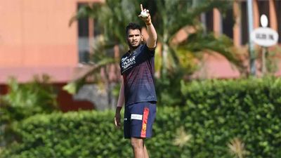 RCB's Vyshak Vijaykumar gives credit to Mohammed Siraj for dream IPL debut