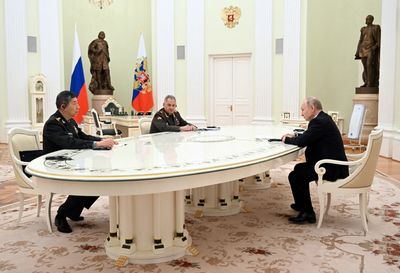 Putin meets Chinese defence minister, both sides hail military cooperation