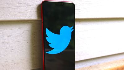 Twitter Blue wants you to lose hours reading tweets with its latest update