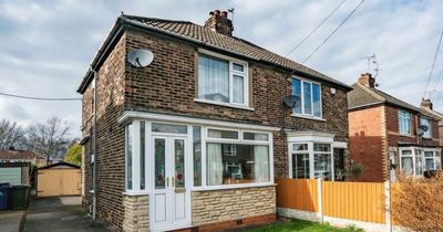 Inside house 'frozen in time' with retro kitchen not touched since the 1960s