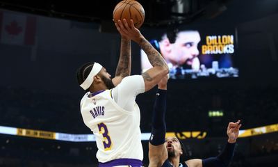 Anthony Davis joins elite Lakers company in Game 1 vs. Grizzlies