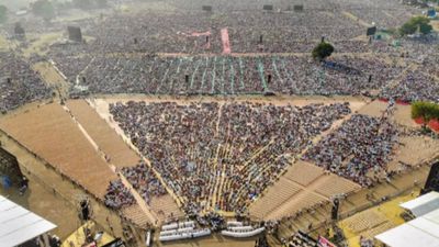 Heatstroke at Maharashtra's Bhushan award ceremony: Death toll rises to 13