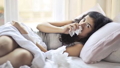 Struggling with allergies? Here’s 7 ways to tackle spring allergies at bedtime