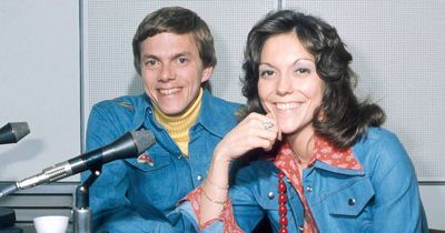 Patient's paralysis syndrome is 'cured' by listening to The Carpenters hits