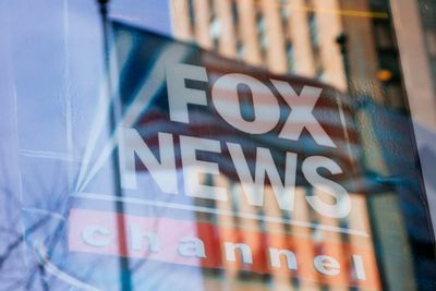 Fox settlement talks signal "weakness"