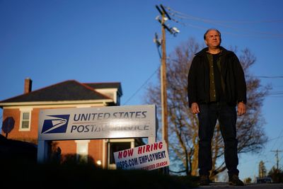 Supreme Court hears mail carrier's religious tolerance case