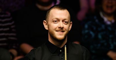 Snooker champion uses secret weapon that’s 'never been seen before' and leaves Dennis Taylor stunned