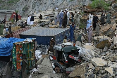 Two dead after landslide at Pakistan-Afghanistan border crossing