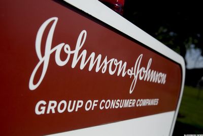 Johnson & Johnson Tops Q1 Earnings Forecast On Consumer Unit Gains, Boosts Dividend