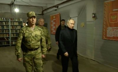Anger in Kyiv as Putin visits Ukraine frontline regions
