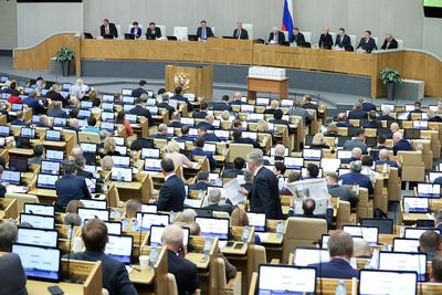 Russian parliament votes to introduce life sentences for treason