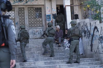 Suspected shooting attack in Jerusalem wounds 2 Israeli men