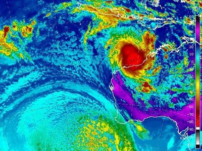 Cyclone Ilsa crosses WA coast, weakens to category four