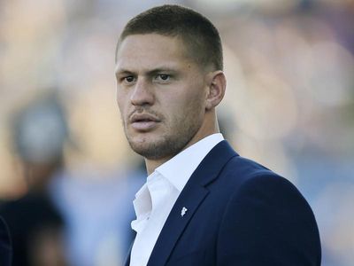 Ponga to stay at five-eighth on return from head knock