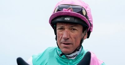 Frankie Dettori flies back from US to land in Newmarket winners' circle