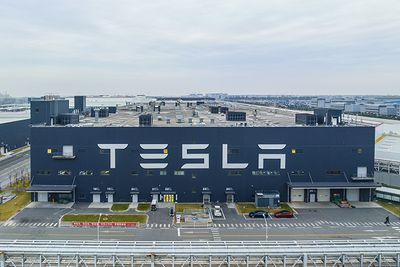 Tesla Safety Faults Contributed to Worker Fatality, Shanghai Authorities Find