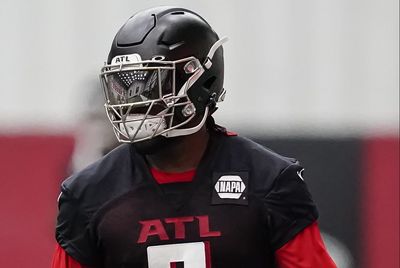Falcons LB Lorenzo Carter changes jersey number