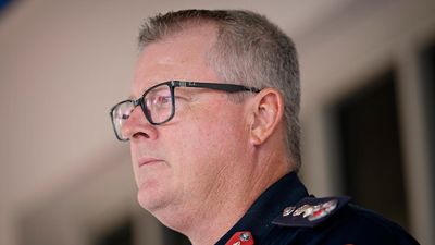 NT Police Commissioner Jamie Chalker 'remains on leave' after launching legal action against government