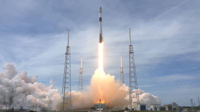 SpaceX launches 21 Starlink V2 satellites, lands rocket at sea