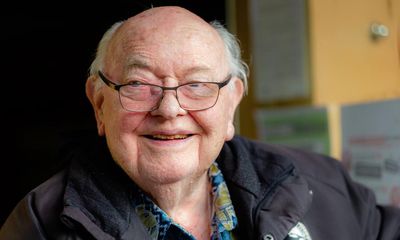 Father Bob Maguire, beloved Melbourne priest, dies aged 88