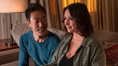 9-1-1's Kenneth Choi Talks Chimney And Maddie's Past Relationship 'Trauma' And Teases What Lies Ahead