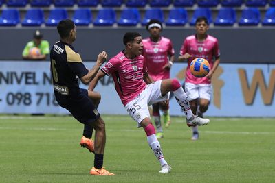 Chelsea set to sign 15 year old wonderkid dubbed the 'Next Maradona' - report