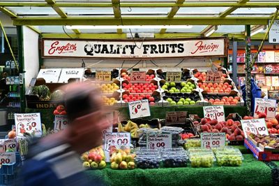UK inflation holds above 10% on rampant food prices