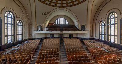 Eerie photographs show inside abandoned 100-year-old synagogue left to rot