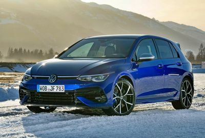 Edmunds: 2023 Honda Civic Type R vs. 2023 Volkswagen Golf R