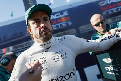 Alonso "leading by example" at Aston Martin F1 team with work ethic