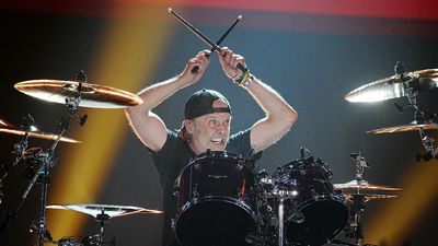 Metallica’s Lars Ulrich silences the haters with impromptu double kick breakdown during Howard Stern interview