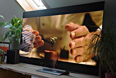 I watched movies on the LG G3 OLED TV and it's almost as immersive as VR