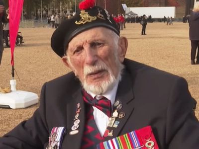 One of the last surviving D-Day veterans dies aged 100