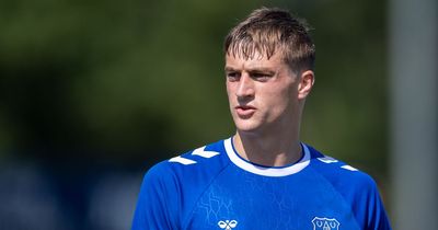 Everton midfielder maps out future plan after signing new contract