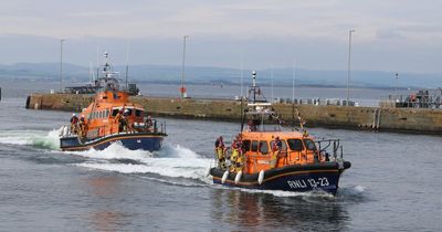 Paddleboarders 'in difficulty' sparks urgent response from Ayrshire lifeboat