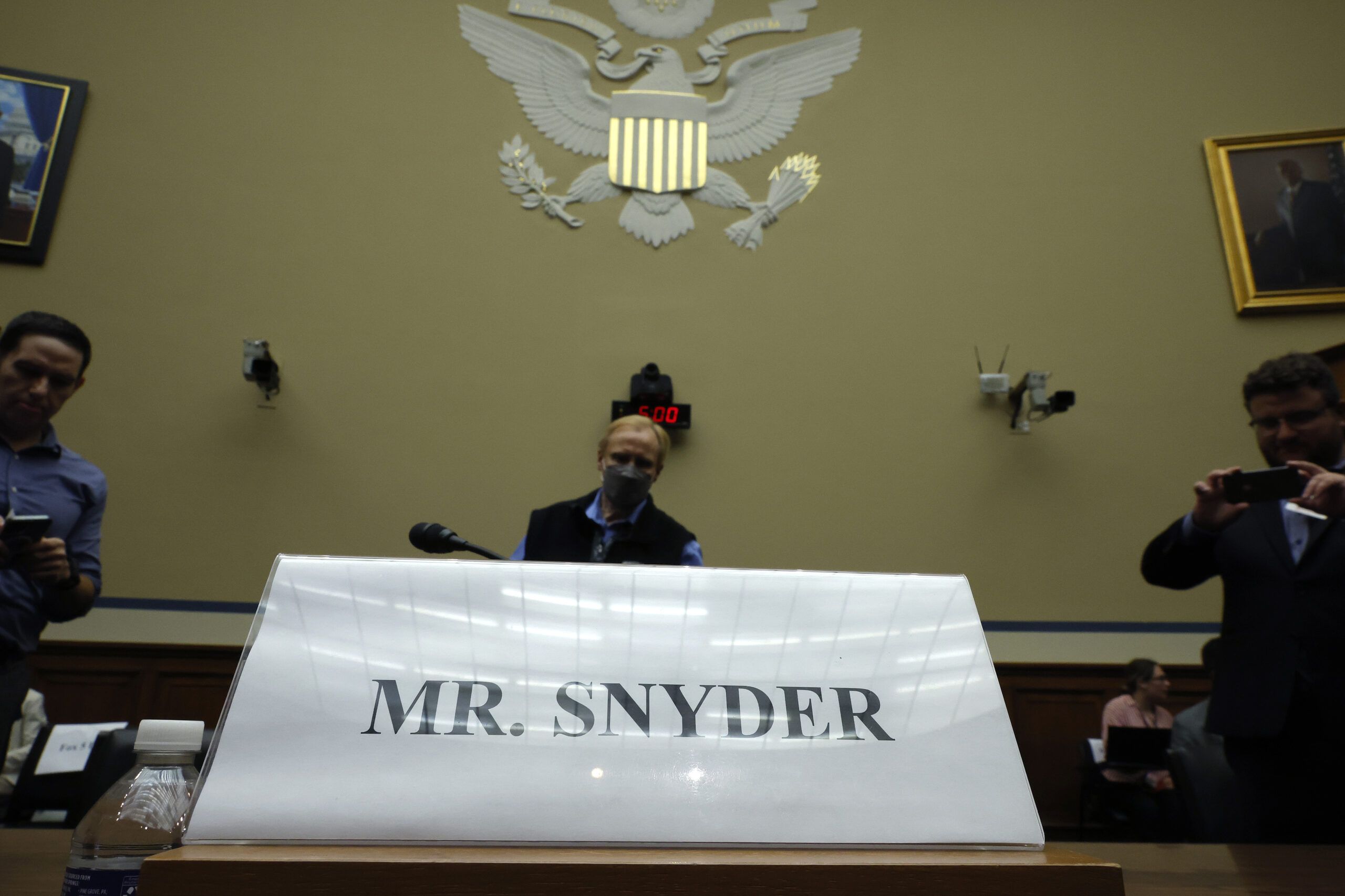 Commanders' record sale agreed to by Snyder family - POLITICO