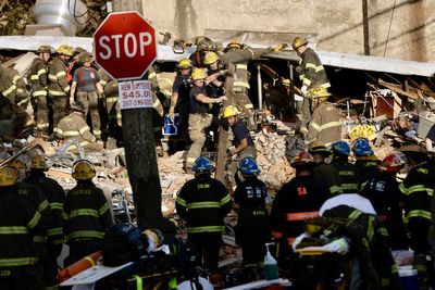 2 men indicted in Philadelphia blaze that killed firefighter