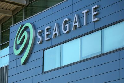 US imposes $300mn penalty on Seagate over Huawei shipments